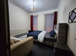 2 Bedroom City Centre Flat